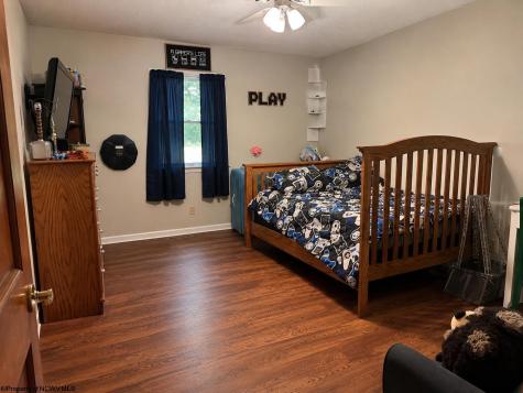 83 Oakridge Drive Mount Clare WV 26408