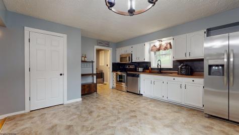 45 Spring Hills Road Grafton WV 26354