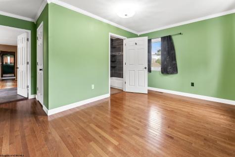 332 Oakland Street Morgantown WV 26505