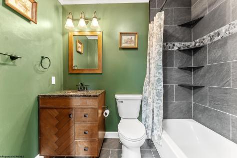 332 Oakland Street Morgantown WV 26505