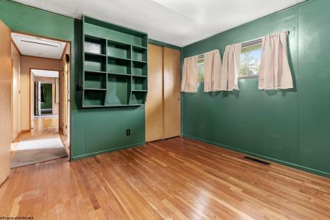 332 Oakland Street Morgantown WV 26505