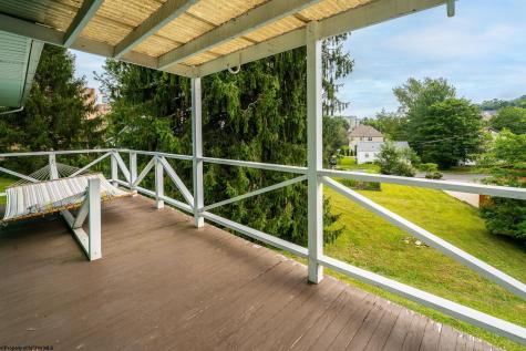 332 Oakland Street Morgantown WV 26505
