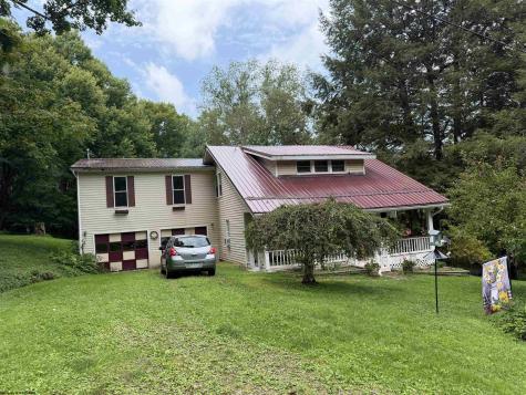 104 Rohrbough Street Belington WV 26250