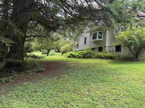 104 Rohrbough Street Belington WV 26250