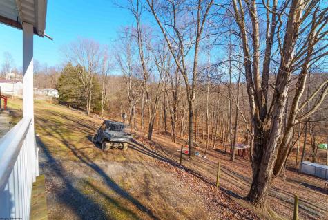 3368 Owl Creek Road Morgantown WV 26508