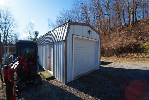 3368 Owl Creek Road Morgantown WV 26508