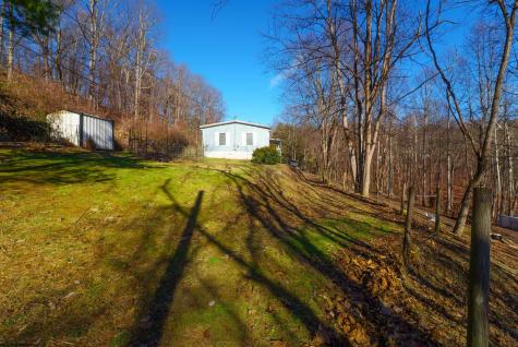 3368 Owl Creek Road Morgantown WV 26508