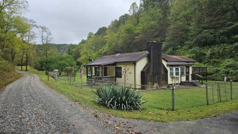 415 Elderberry Road Coxs Mill WV 26342