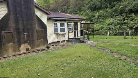 415 Elderberry Road Coxs Mill WV 26342
