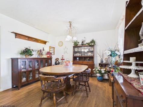 294 Landmark Estates Jane Lew WV 26378
