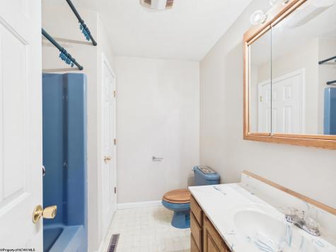 294 Landmark Estates Jane Lew WV 26378
