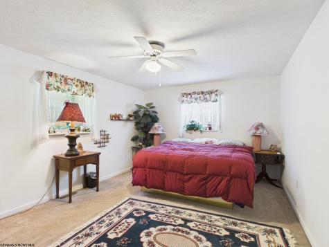 294 Landmark Estates Jane Lew WV 26378