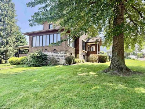 909 7th Street Fairmont WV 26554