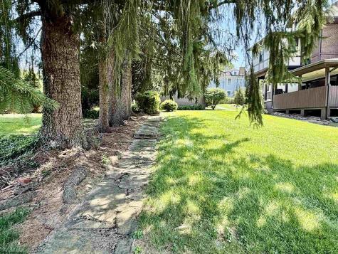 909 7th Street Fairmont WV 26554