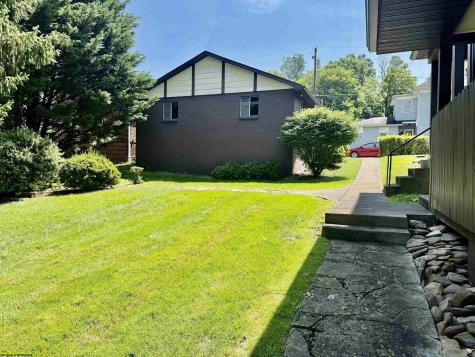 909 7th Street Fairmont WV 26554