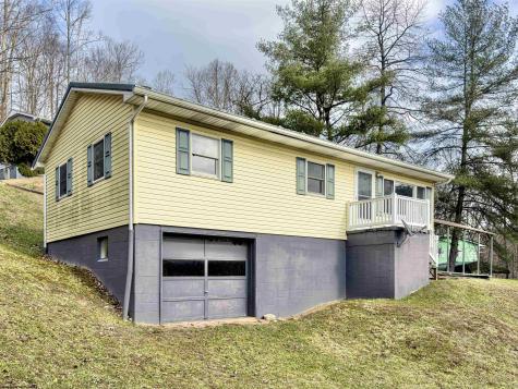 288 Bolyard Road Grafton WV 26354