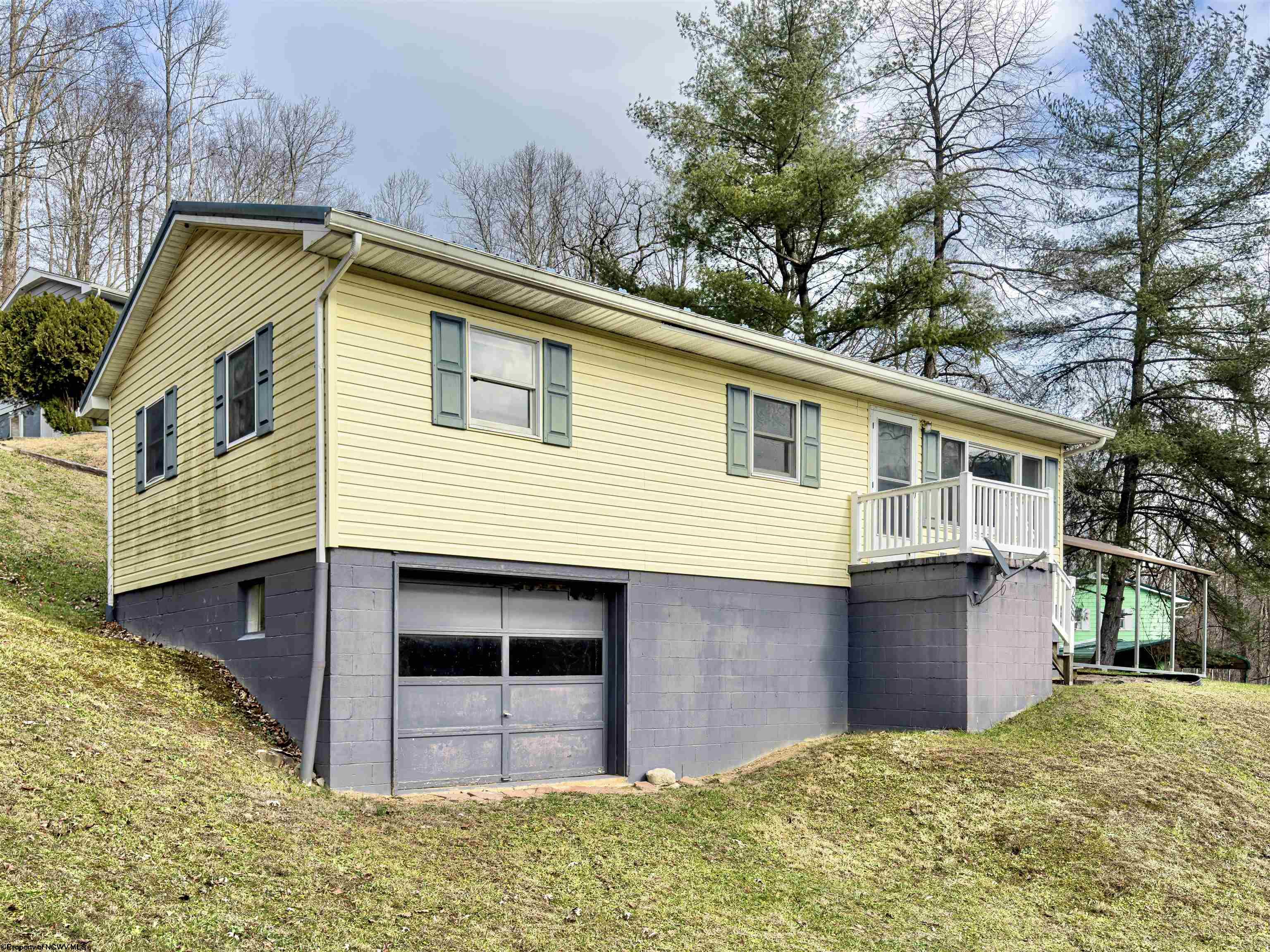288 Bolyard Road Grafton WV 26354