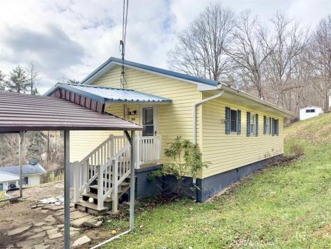 288 Bolyard Road Grafton WV 26354