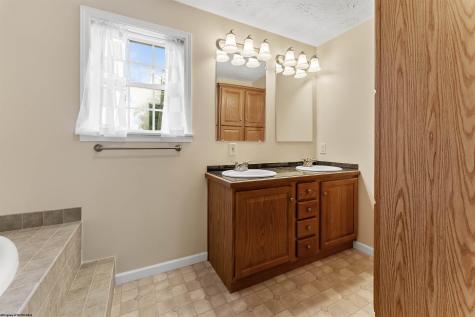 71 Oliver Street Morgantown WV 26501