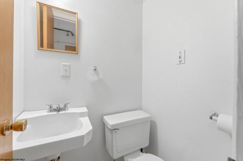 467 Hillview Drive Morgantown WV 26505