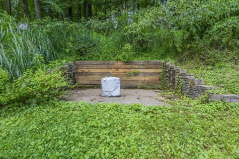 1136 Village Way Fairmont WV 26554