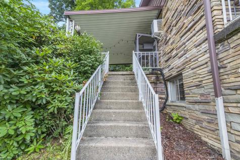 1136 Village Way Fairmont WV 26554