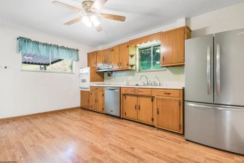 1136 Village Way Fairmont WV 26554