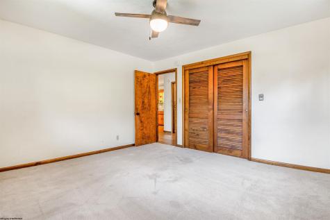 1136 Village Way Fairmont WV 26554