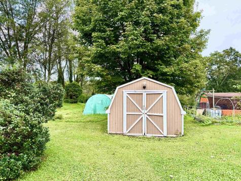 33 N Euclid Avenue Thomas WV 26262