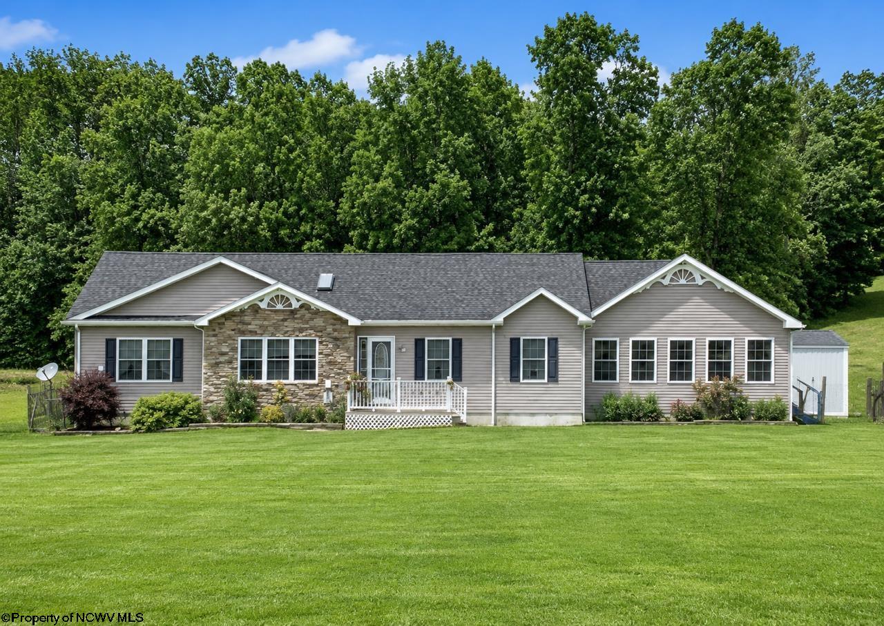 77 Sedona Lane Montrose WV 26283