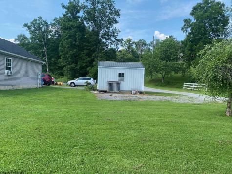 77 Sedona Lane Montrose WV 26283