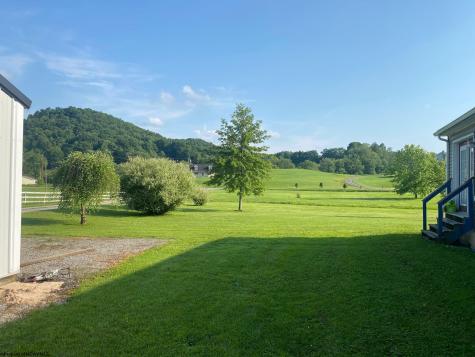 77 Sedona Lane Montrose WV 26283