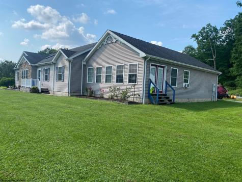 77 Sedona Lane Montrose WV 26283