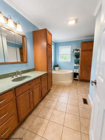 77 Sedona Lane Montrose WV 26283