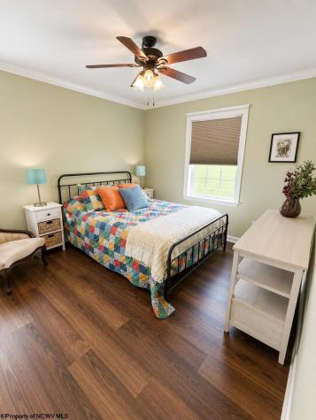 77 Sedona Lane Montrose WV 26283