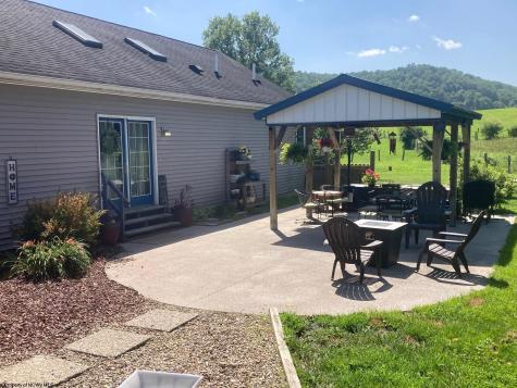 77 Sedona Lane Montrose WV 26283