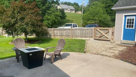 77 Sedona Lane Montrose WV 26283