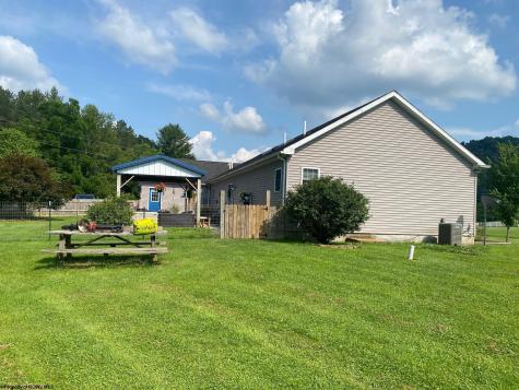 77 Sedona Lane Montrose WV 26283