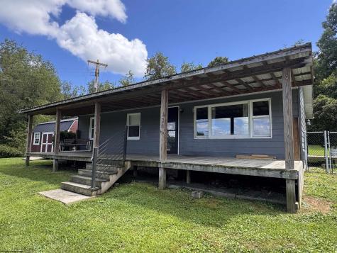 426 Oak Street Jane Lew WV 26378