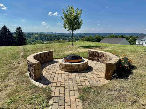 48 Manor Drive Fairmont WV 26554