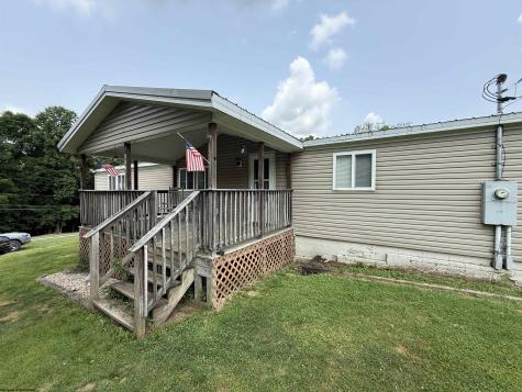 289 Pleasant Valley Drive Reedsville WV 26547