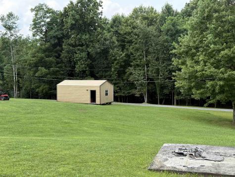 289 Pleasant Valley Drive Reedsville WV 26547