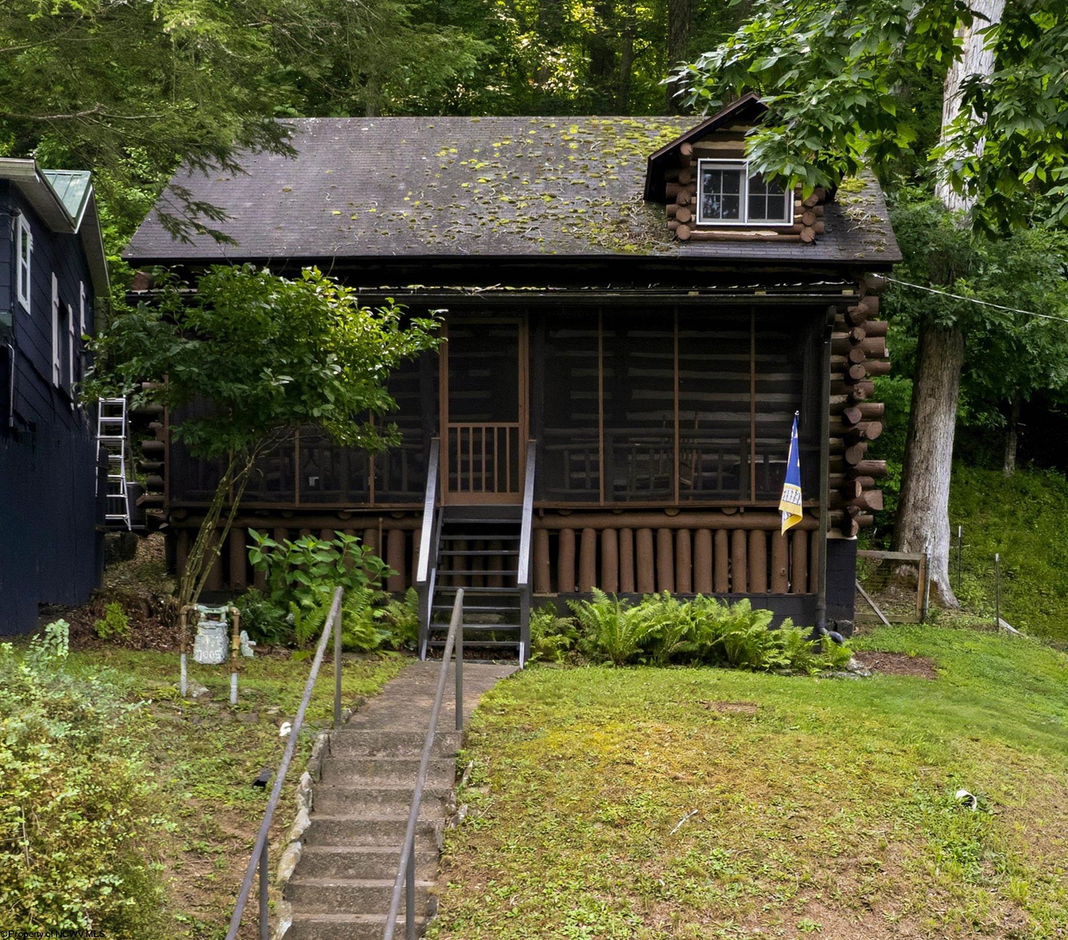 1752 Lake Floyd Circle Bristol WV 26426