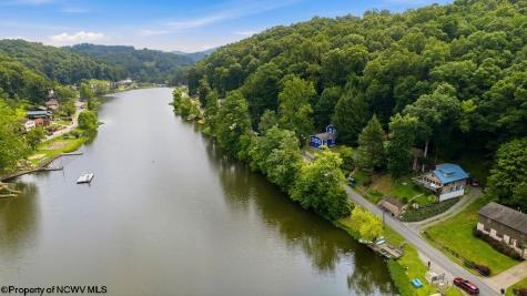 1752 Lake Floyd Circle Bristol WV 26426