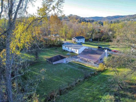 324 Garret Avenue Fairmont WV 26554