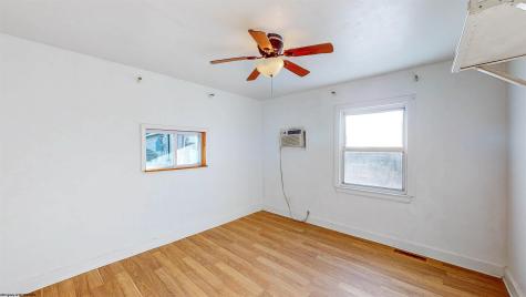 324 Garret Avenue Fairmont WV 26554