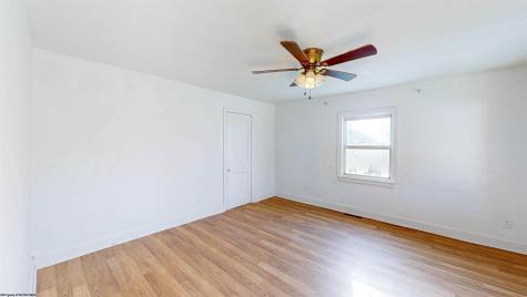 324 Garret Avenue Fairmont WV 26554