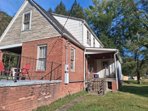 1367 W Little Kanawha Highway Grantsville WV 26147