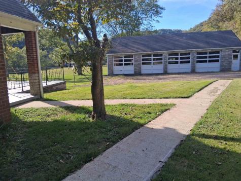 1367 W Little Kanawha Highway Grantsville WV 26147