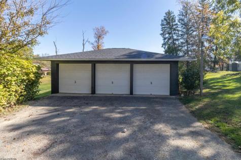 422 Worthington Drive Bridgeport WV 26330